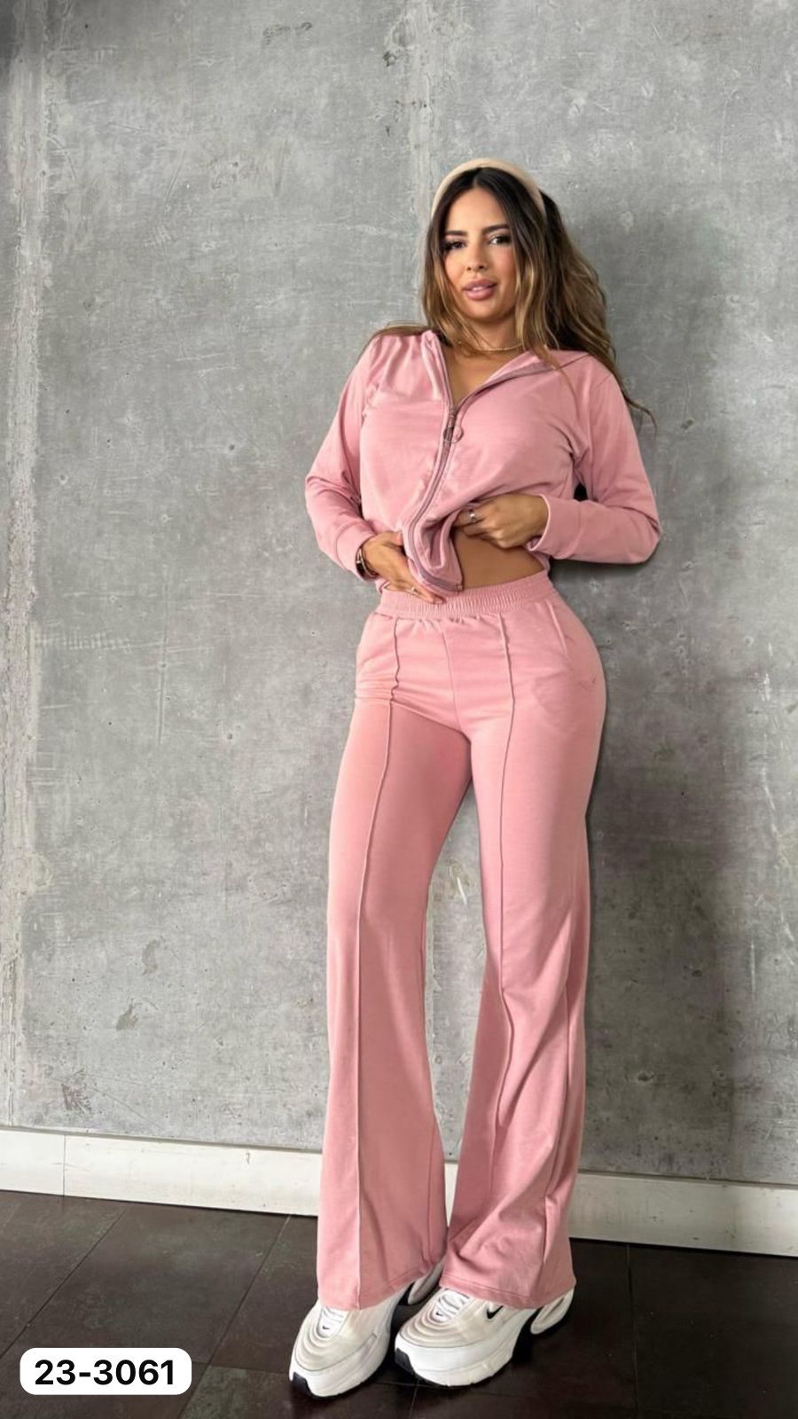 Conjunto  23-3061